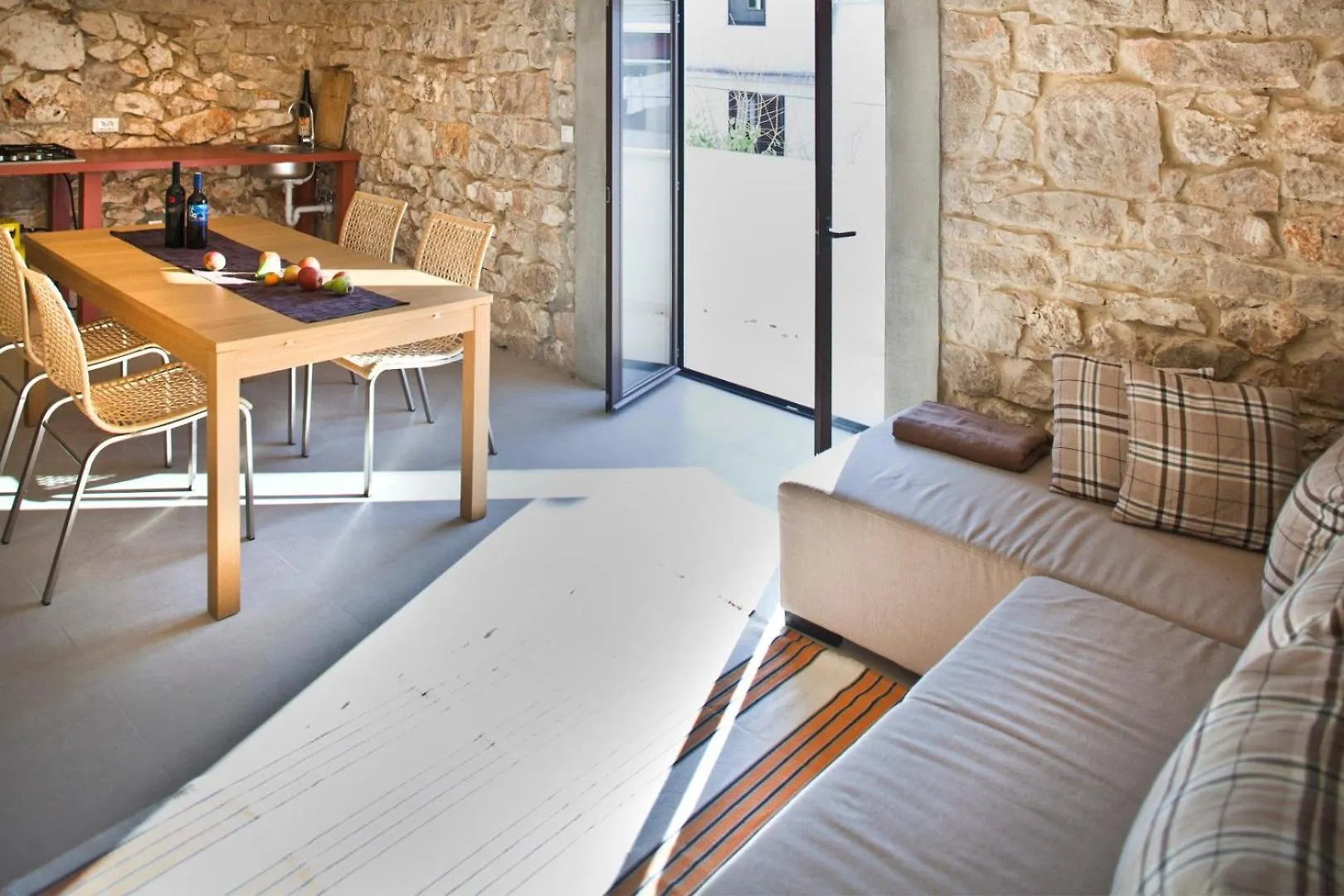 פונטנה Relax Apartments Grazia 0*,